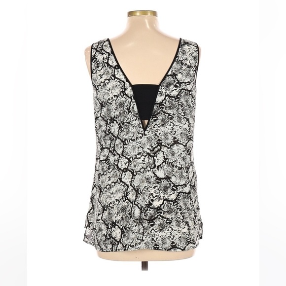 Express Tops - Express size medium black and white tank